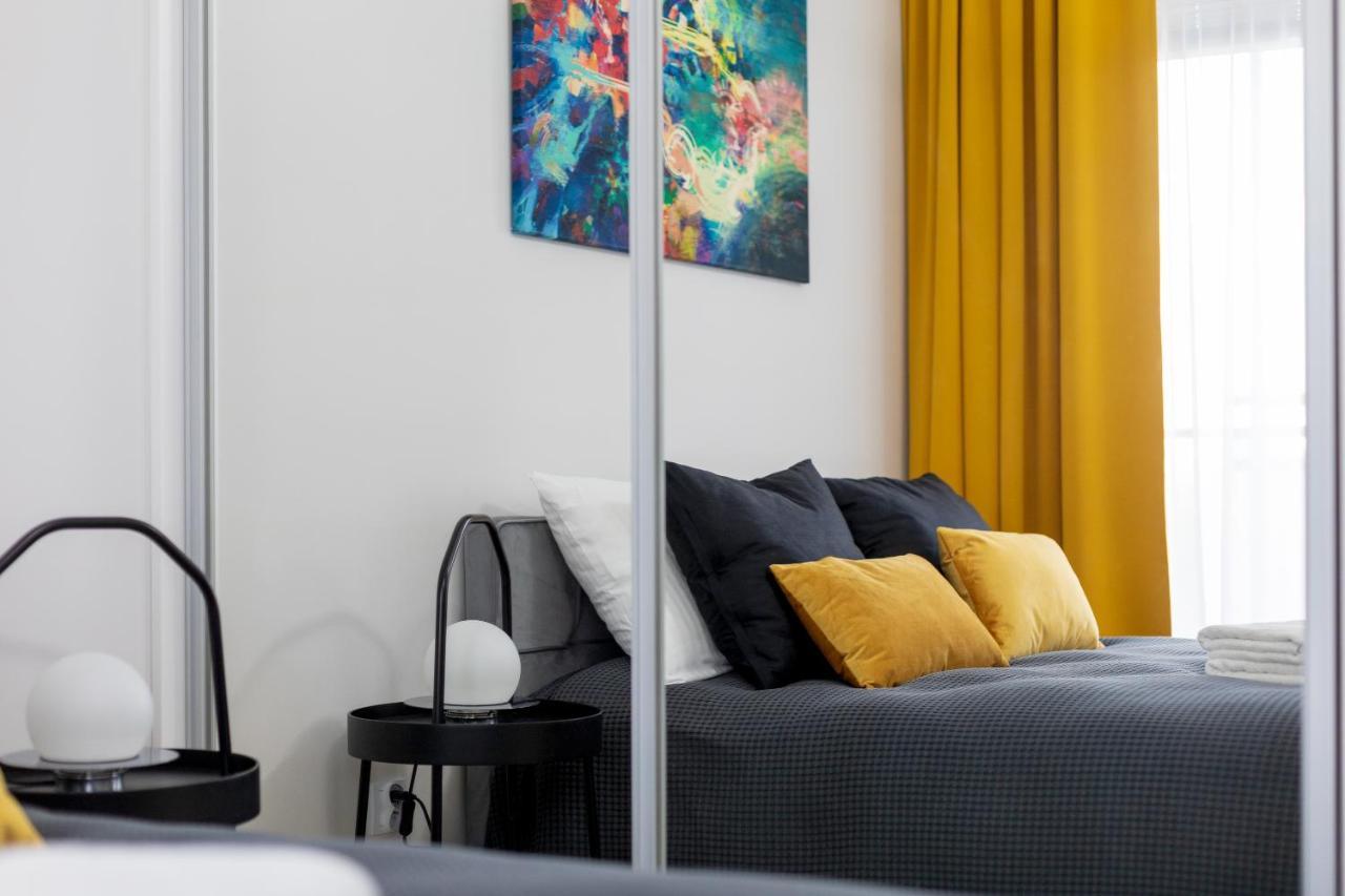 Apartamento Yellow Sunset Studio Varsovia Exterior foto