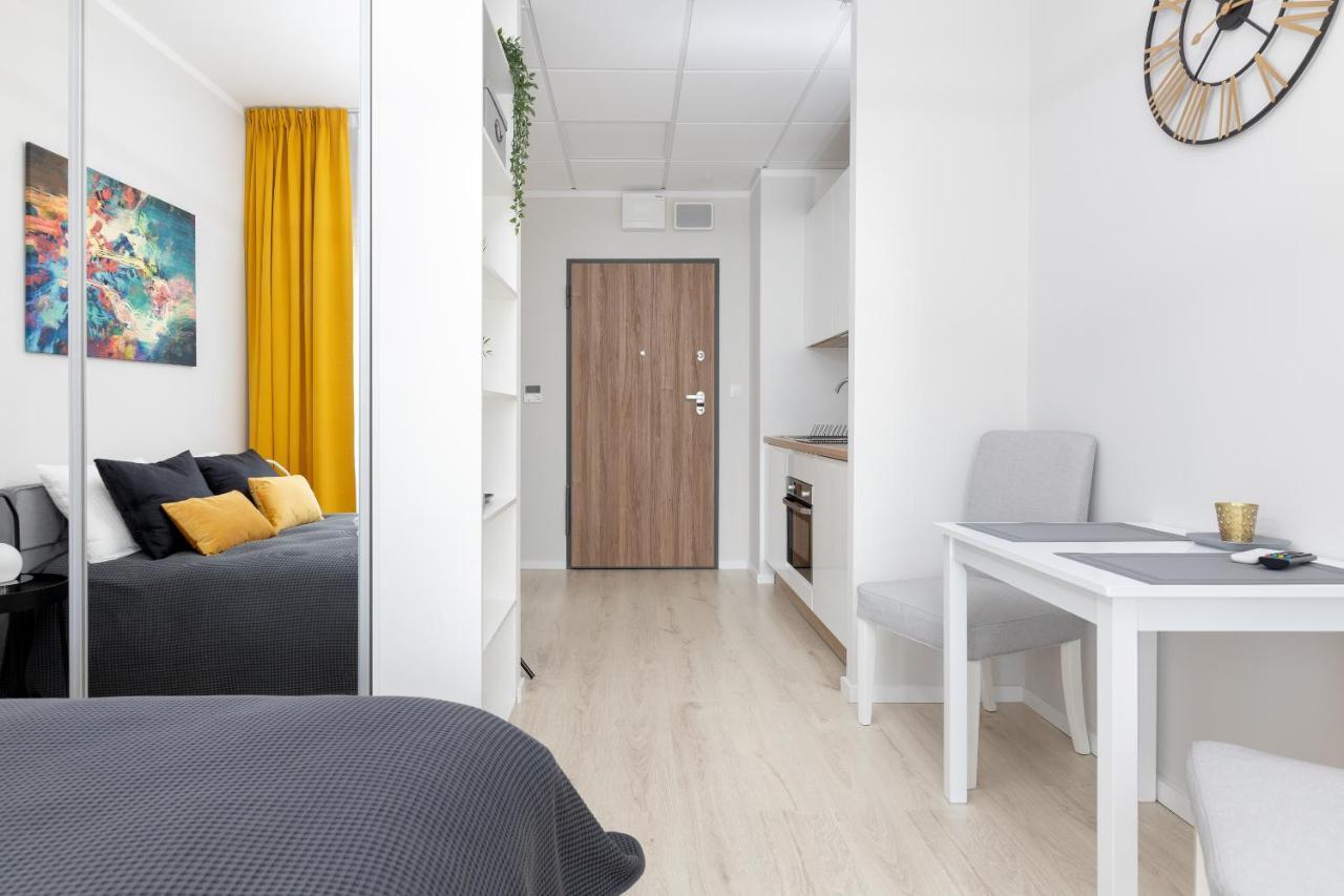 Apartamento Yellow Sunset Studio Varsovia Exterior foto